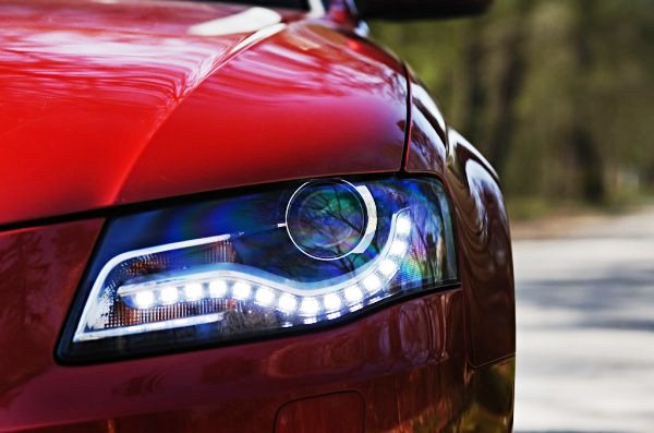 Ксенонові лампи для авто – інноваційний підхід до традиційної проблеми